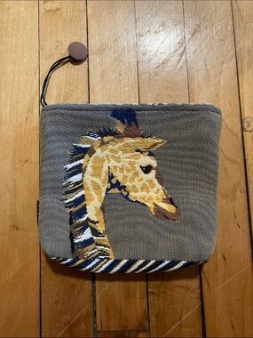 Iosis Gray Giraffe Travel Bag 7x7